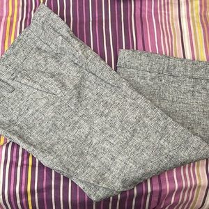 Women’s Brand Have. Black/white/grey capris.Size junior L. Excellent condition